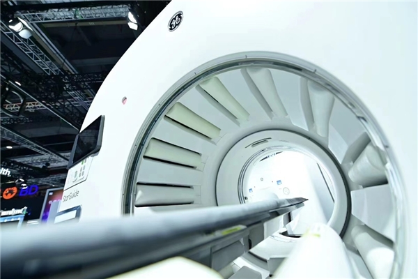 GE醫(yī)療攜尖端科技亮相第五屆進博會 中國首發(fā)首展新品備受矚目 GE醫(yī)療攜尖端科技亮相第五屆進博會 中國首發(fā)首展新品備受矚目